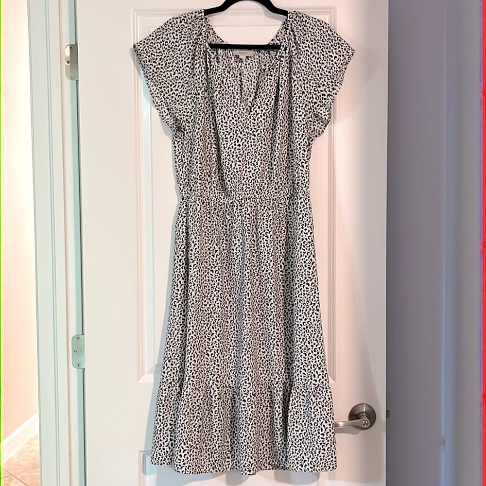 Neutral leopard patterned business dress